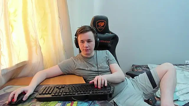 Snapshot of iliaskrislove chatting on 06/19/26, 11:14 iliaskrislove online show from 06/19/26, 11:14