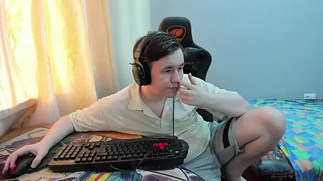 Snapshot of iliaskrislove chatting on 07/14/26, 02:05 iliaskrislove online show from 07/14/26, 02:05