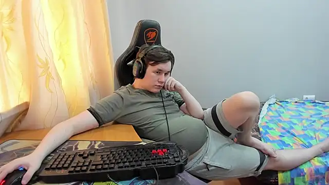 Snapshot of iliaskrislove chatting on 07/19/26, 02:43 iliaskrislove online show from 07/19/26, 02:43