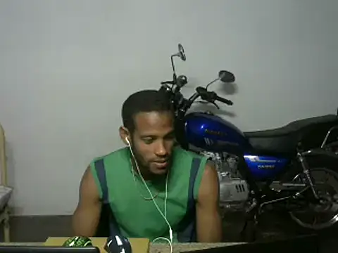 Snapshot of michel_sc chatting on 03/27/26, 05:02 michel sc online show from 03/27/26, 05:02