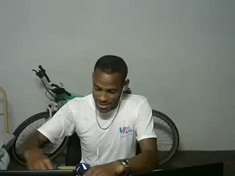 Snapshot of michel_sc chatting on 04/04/26, 05:27 michel sc online show from 04/04/26, 05:27