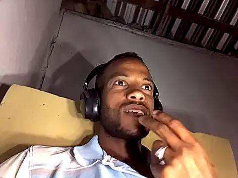 Snapshot of michel_sc chatting on 04/14/26, 05:02 michel sc online show from 04/14/26, 05:02