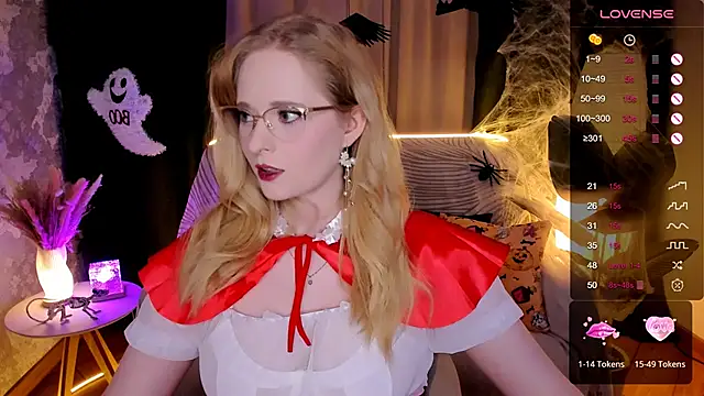 Aemilia  online show from 10/24/25, 08:33