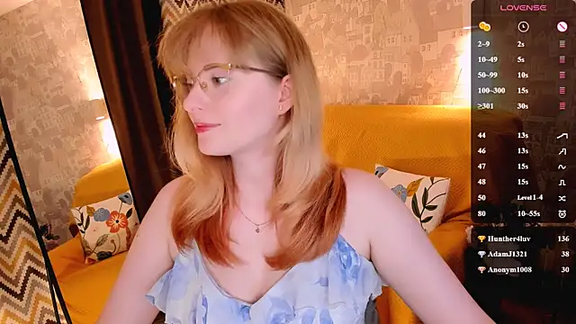 Snapshot of Aemilia_ chatting on 07/05/26, 08:32 Aemilia online show from 07/05/26, 08:32