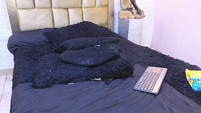 ximenawilliamss online show from 11/29/25, 09:45