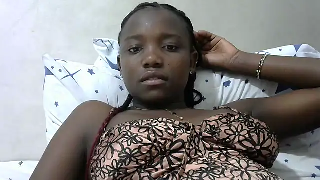 Snapshot of Latiffagodess chatting on 10/08/25, 06:22 Latiffagodess online show from 10/08/25, 06:22