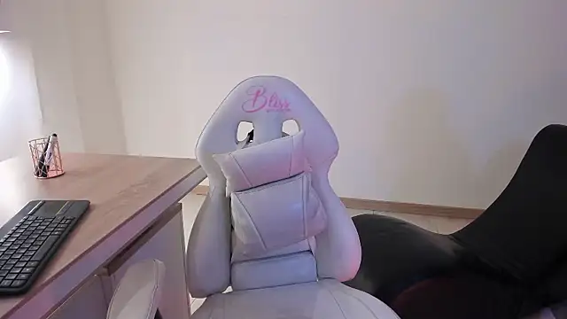 Barbara honey online show from 10/23/25, 12:59