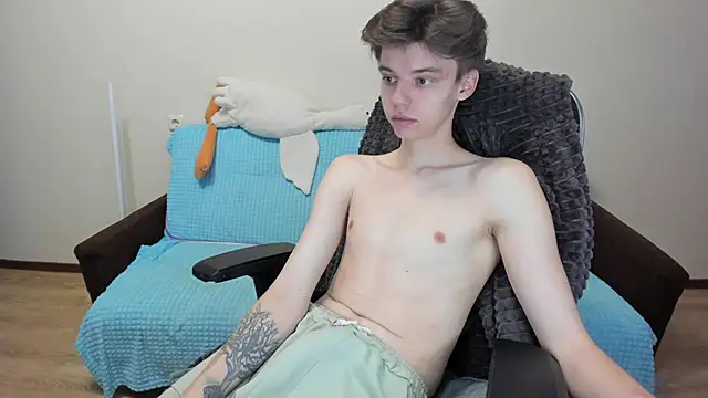 Liam sexy1 online show from 10/17/25, 06:27