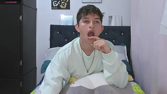 Hanz peterss online show from 03/01/25, 10:42