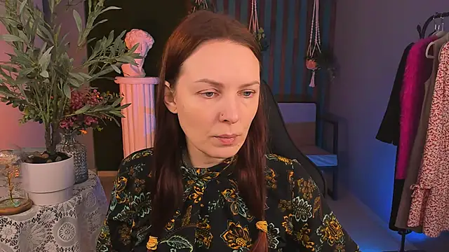 VandaRossi online show from 11/22/25, 09:41