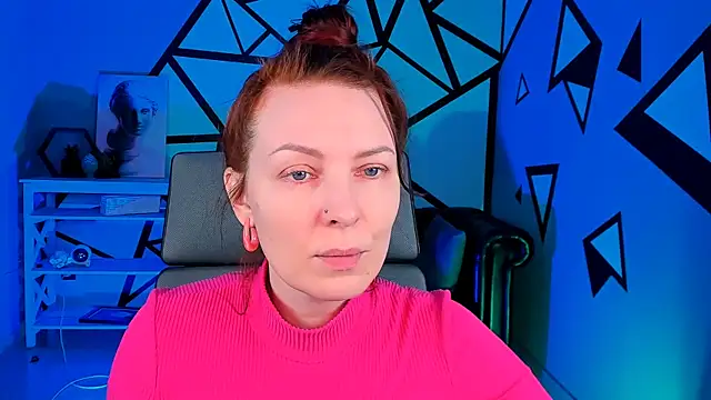 VandaRossi online show from 12/19/25, 09:38