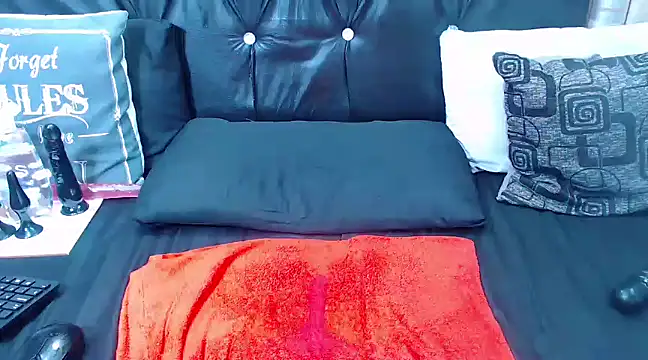 spicydiver38 online show from 02/17/25, 01:25