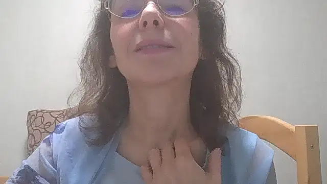 HollyJewel online show from 12/26/24, 07:38