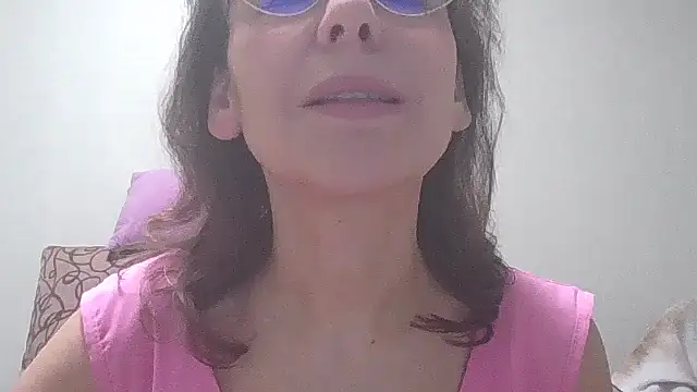 HollyJewel online show from 02/04/25, 05:45