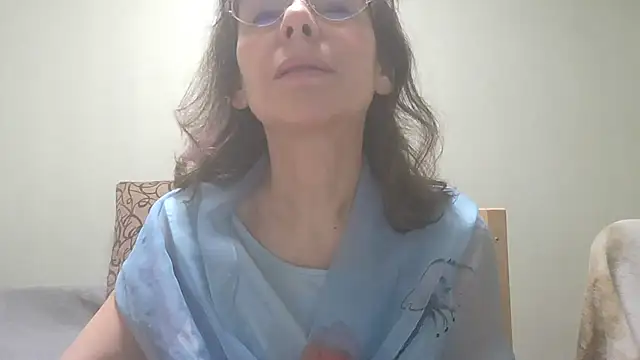 HollyJewel online show from 03/05/25, 05:50