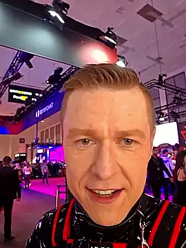 Snapshot of Fuc71 chatting on 09/25/25, 12:09 Fuc71 online show from 09/25/25, 12:09