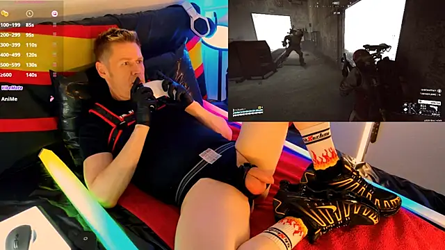 Snapshot of Fuc71 chatting on 02/22/26, 04:16 Fuc71 online show from 02/22/26, 04:16