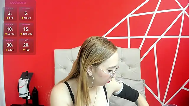 Liaroberts1 online show from 01/09/25, 12:09