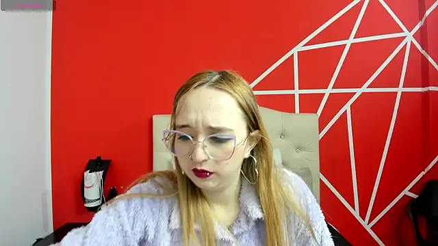 Liaroberts1 online show from 01/13/25, 12:02