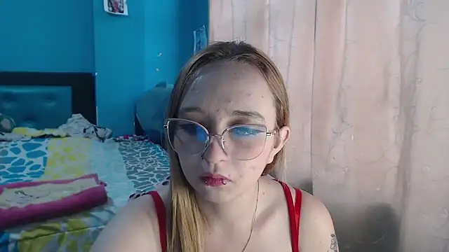 Liaroberts1 online show from 02/07/25, 12:06