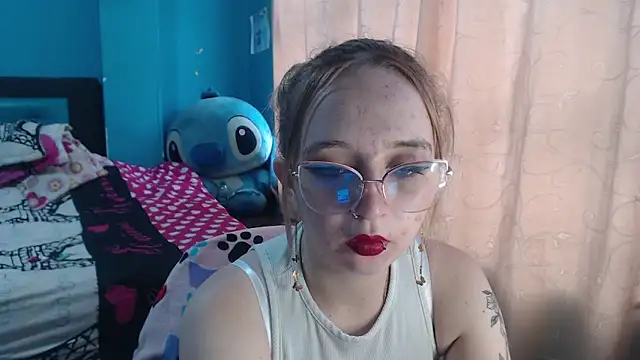 Liaroberts1 online show from 02/10/25, 12:18