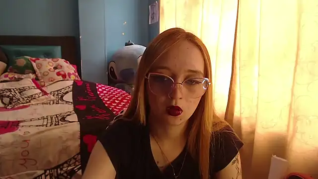 Liaroberts1 online show from 02/12/25, 03:16