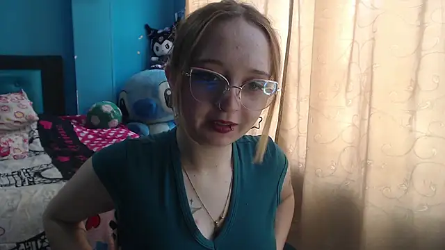 Liaroberts1 online show from 03/18/25, 02:59