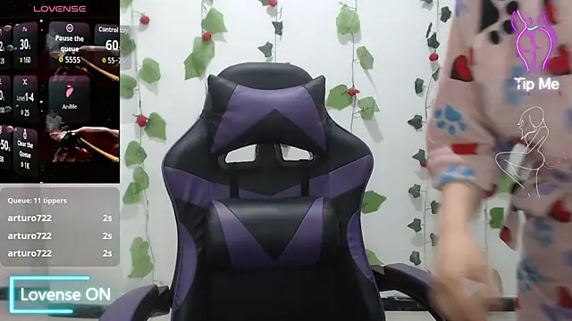 Liaroberts1 online show from 02/03/26, 06:40