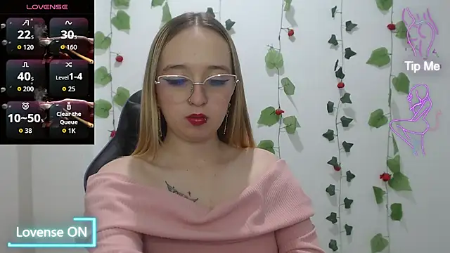 Liaroberts1 online show from 02/06/26, 02:38