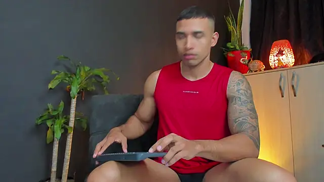 LincomAmith online show from 10/29/25, 04:04