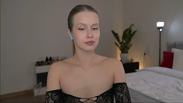 ella twinkl online show from 05/02/26, 06:46