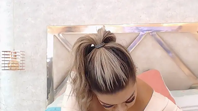 JoannaStanford online show from 01/11/25, 12:33