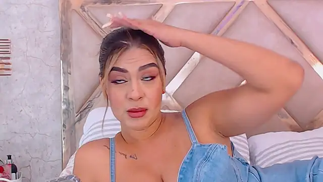 JoannaStanford online show from 12/02/25, 01:55