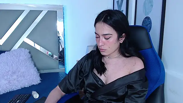 Snapshot of ZaraDames_ chatting on 12/20/24, 07:12 ZaraDames online show from 12/20/24, 07:12