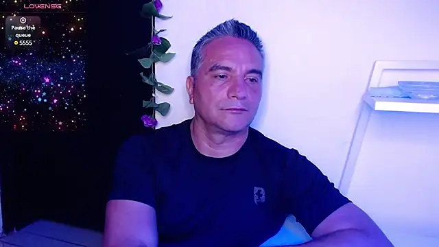 Snapshot of golden_punisher chatting on 01/10/25, 05:47 golden punisher online show from 01/10/25, 05:47