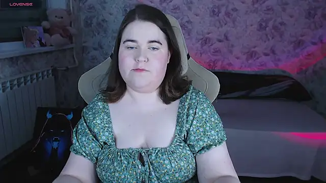 Estelle Hicks online show from 05/02/26, 06:46