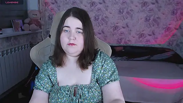 Snapshot of Estelle_Hicks chatting on 05/14/26, 06:58 Estelle Hicks online show from 05/14/26, 06:58