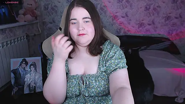 Snapshot of Estelle_Hicks chatting on 06/08/26, 07:14 Estelle Hicks online show from 06/08/26, 07:14