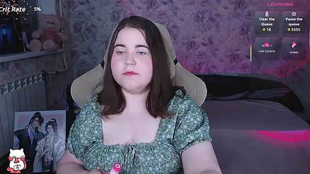 Snapshot of Estelle_Hicks chatting on 06/19/26, 07:17 Estelle Hicks online show from 06/19/26, 07:17