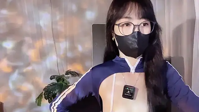  minji bae online show from 10/01/25, 05:41