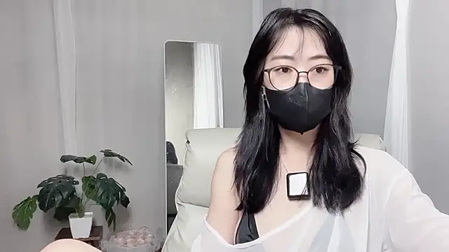  minji bae online show from 10/14/25, 06:42