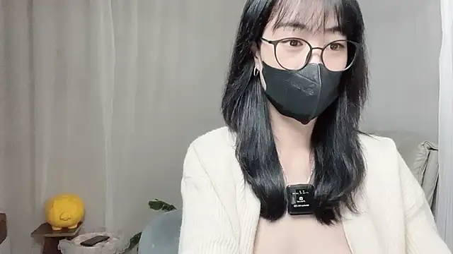  minji bae online show from 10/23/25, 05:44