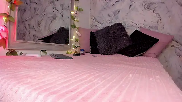 Bella desi  online show from 09/13/25, 01:22