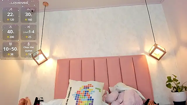 SUNNYCYRUS online show from 01/15/25, 10:57