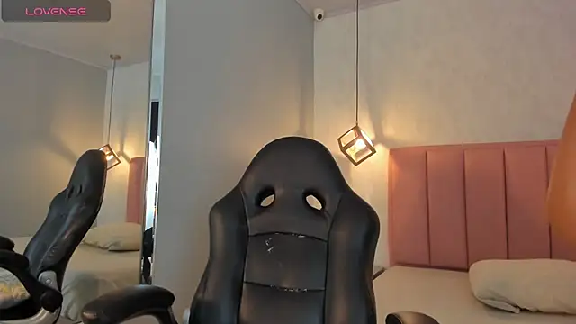 SUNNYCYRUS online show from 05/29/26, 12:47