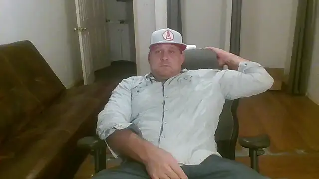 poundyouout69 online show from 12/21/25, 01:02