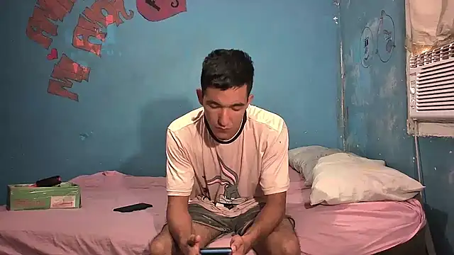 Snapshot of Sweetiefoxxx chatting on 02/13/25, 08:03 Sweetiefoxxx online show from 02/13/25, 08:03