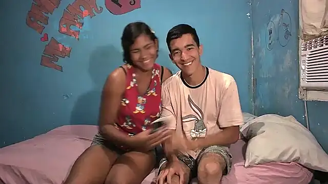 Snapshot of Sweetiefoxxx chatting on 02/15/25, 08:11 Sweetiefoxxx online show from 02/15/25, 08:11