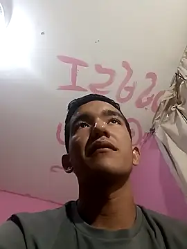 Snapshot of Sweetiefoxxx chatting on 03/09/25, 01:59 Sweetiefoxxx online show from 03/09/25, 01:59