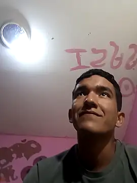 Snapshot of Sweetiefoxxx chatting on 03/10/25, 08:01 Sweetiefoxxx online show from 03/10/25, 08:01